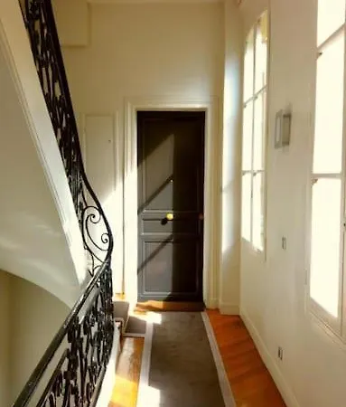 Small Luxurious In The Heart Of Saint Germain Apartment Paris