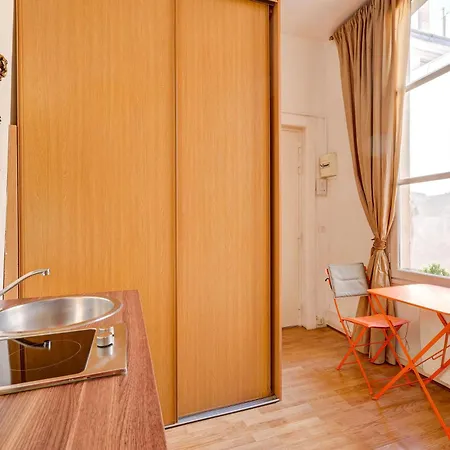 Small Luxurious In The Heart Of Saint Germain Paříž