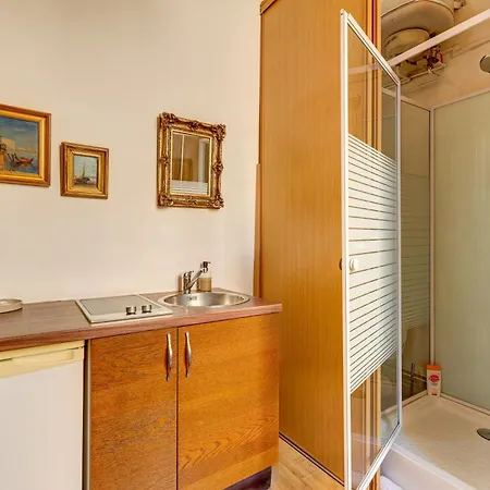 Small Luxurious In The Heart Of Saint Germain Apartmán