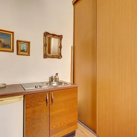 Small Luxurious In The Heart Of Saint Germain Apartamento *