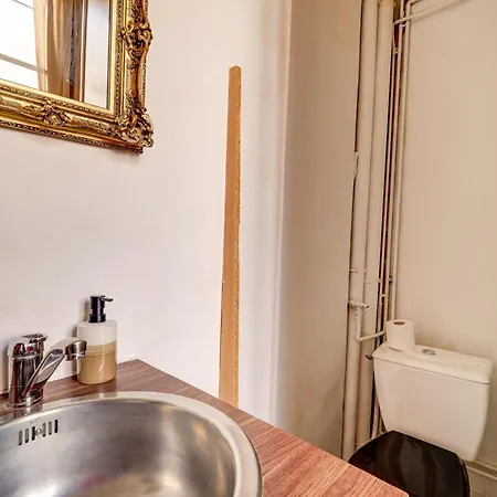 Apartamento Small Luxurious In The Heart Of Saint Germain *
