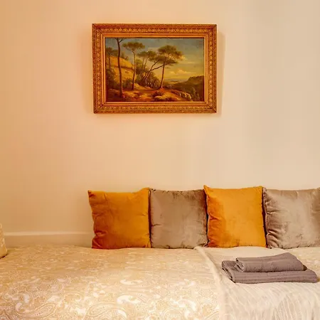 Apartamento Small Luxurious In The Heart Of Saint Germain Paris
