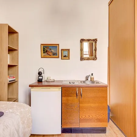 Small Luxurious In The Heart Of Saint Germain *