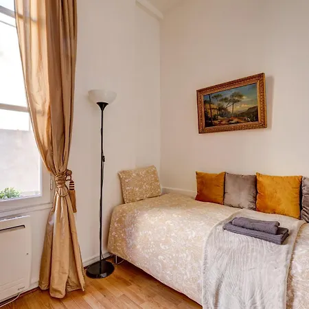 Small Luxurious In The Heart Of Saint Germain * Paris